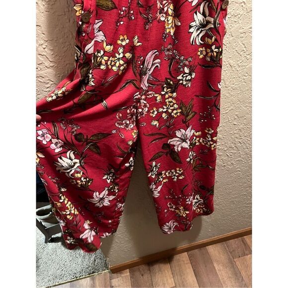 Xhilaration Floral Romper Woman’s Size Small - Picture 6 of 16
